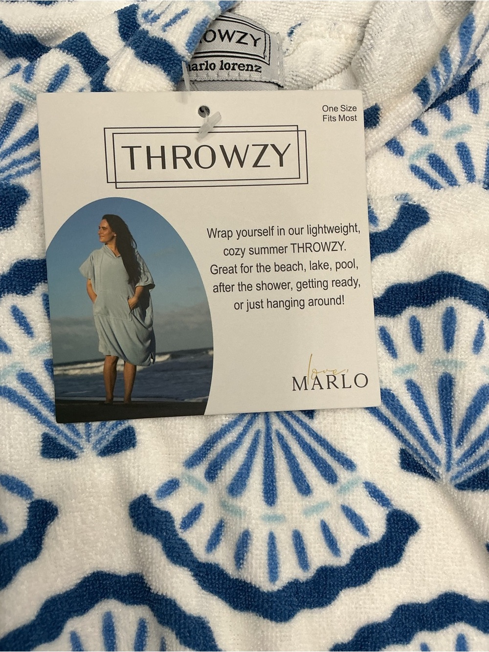 NWT Throwzy by Marlo Lorenz Seashell Hooded Towel Poncho Blue White OS - Picture 3 of 9